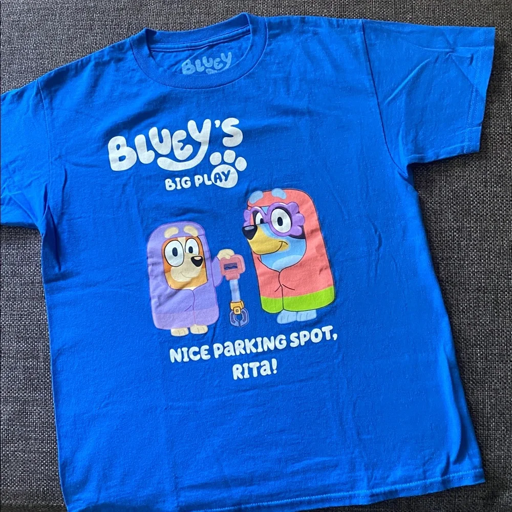 🫘 Kids T-Shirt - Bluey’s Big Play Tour T-Shirt, Youth Medium, The Grannies